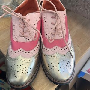 Women's Two-Tone Pink & Metallic Wingtip Oxford Shoes
